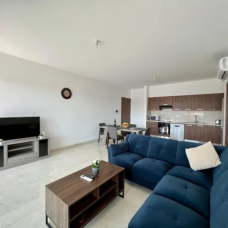 Kings Boutique Apartment/2br דירה Strovolos